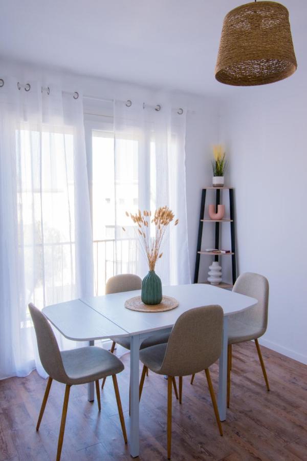 Beautiful Apartment 200M From Beach กาเนต์-อ็อง-รูสซียง ภายนอก รูปภาพ
